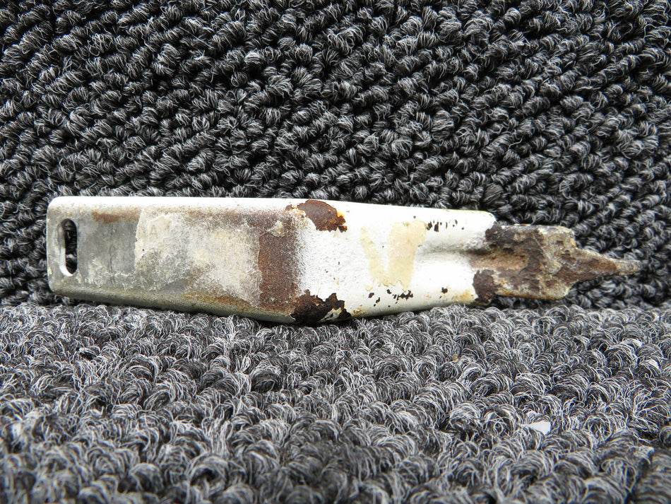 0426209-1 Cessna C-150 Cabin Door Catch (Rust)