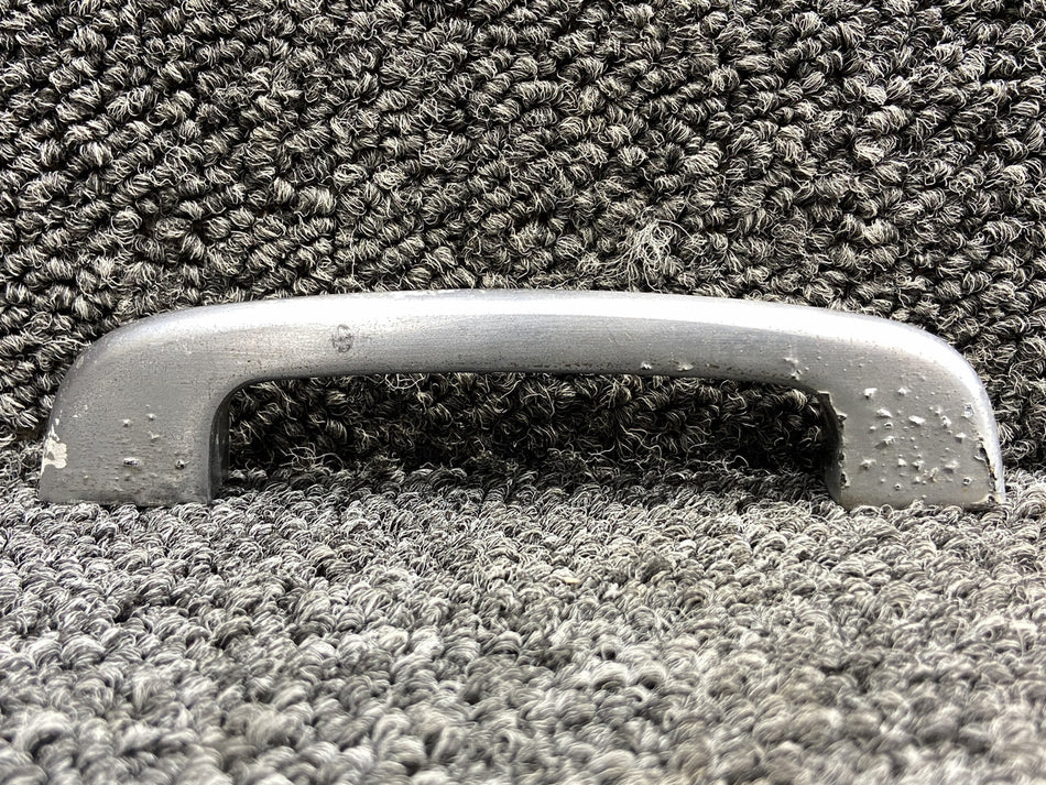 481-772 Piper PA28-140 Fuselage Assist Handle (Minor Corrosion)