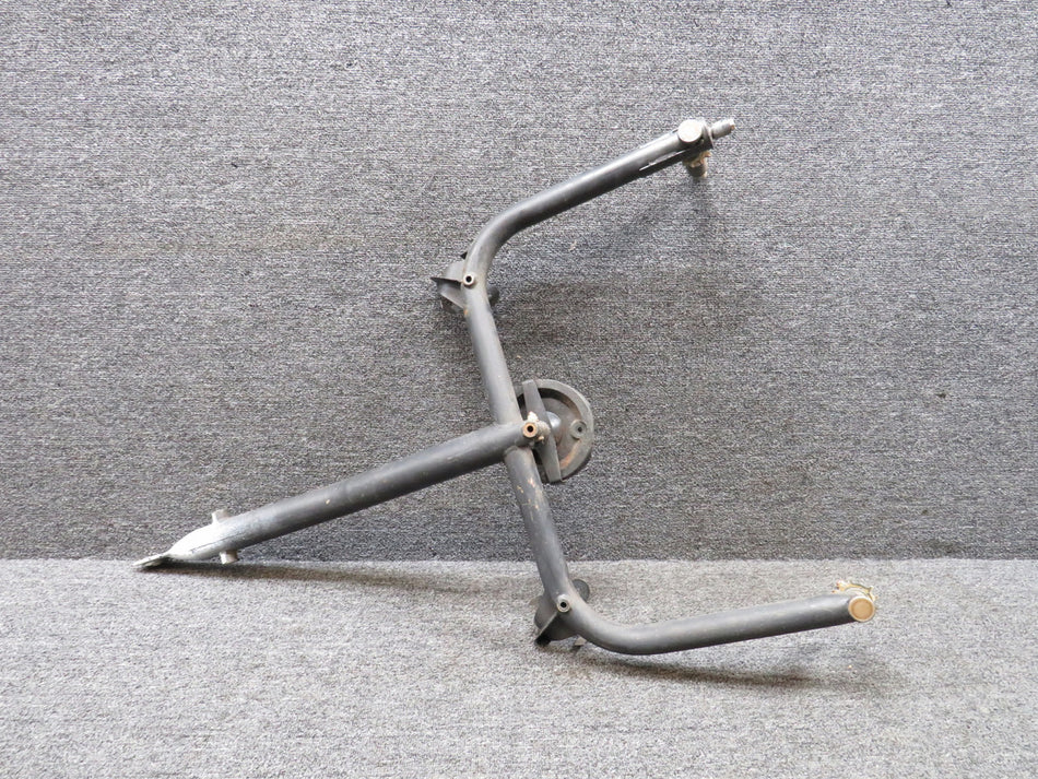 0560014-4 Cessna 172N Control Yoke Weld Assembly (Minus Pulleys)