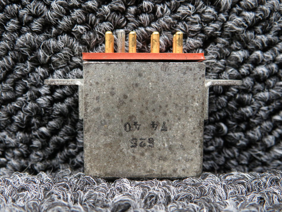 E210-143B Deutsch Polarized Relay (Volts: 28)(Amps: 10)