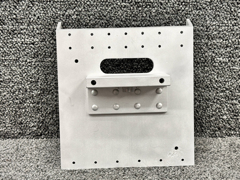 0441172-1 Cessna 150J Landing Gear Bulkhead Inboard Assembly (Pitting)