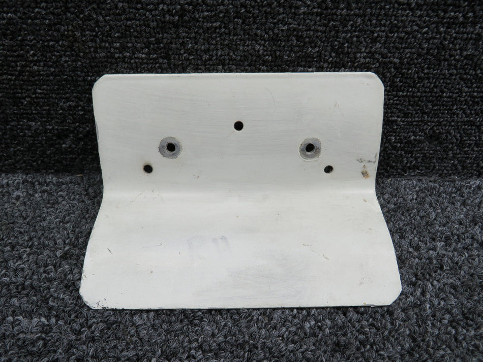 0413399-2 Cessna 150L Refueling Step RH (Worn Grip)