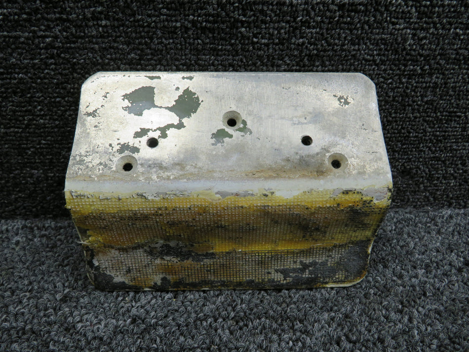 0413399-2 Cessna 150L Refueling Step RH (Worn Grip)