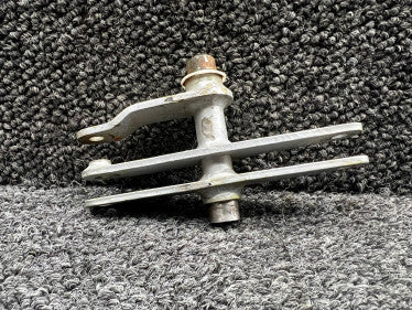 46519-002 Piper PA28-140 Bellcrank Door Latch Lower