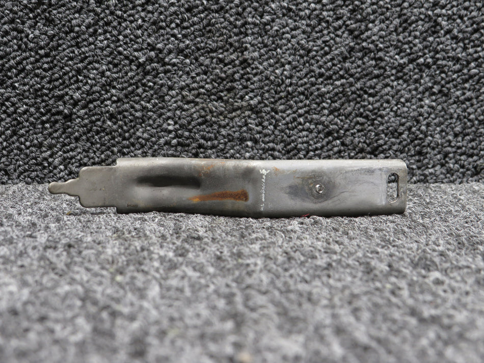 0426209-4 Cessna 152 Cabin Door Catch Assembly (Rust)