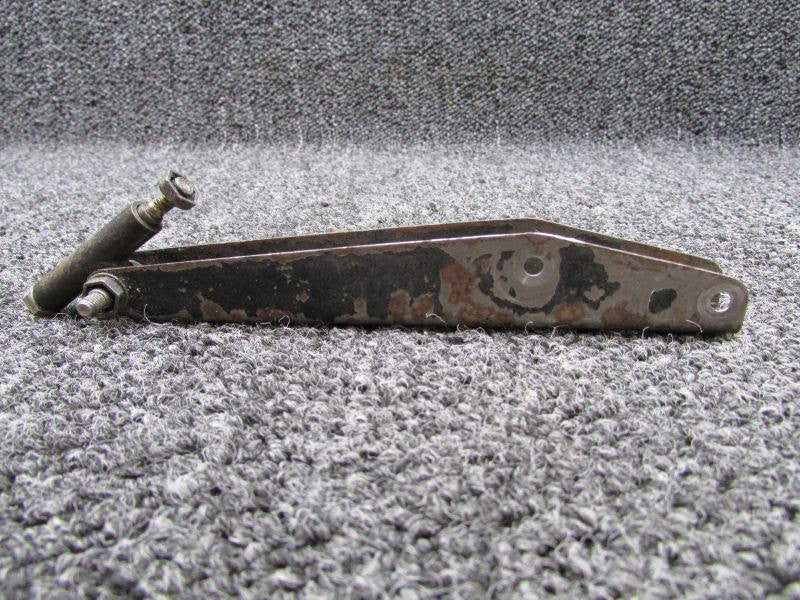37511-035 Piper PA34-200T Cowl Flap Actuation Channel Bracket