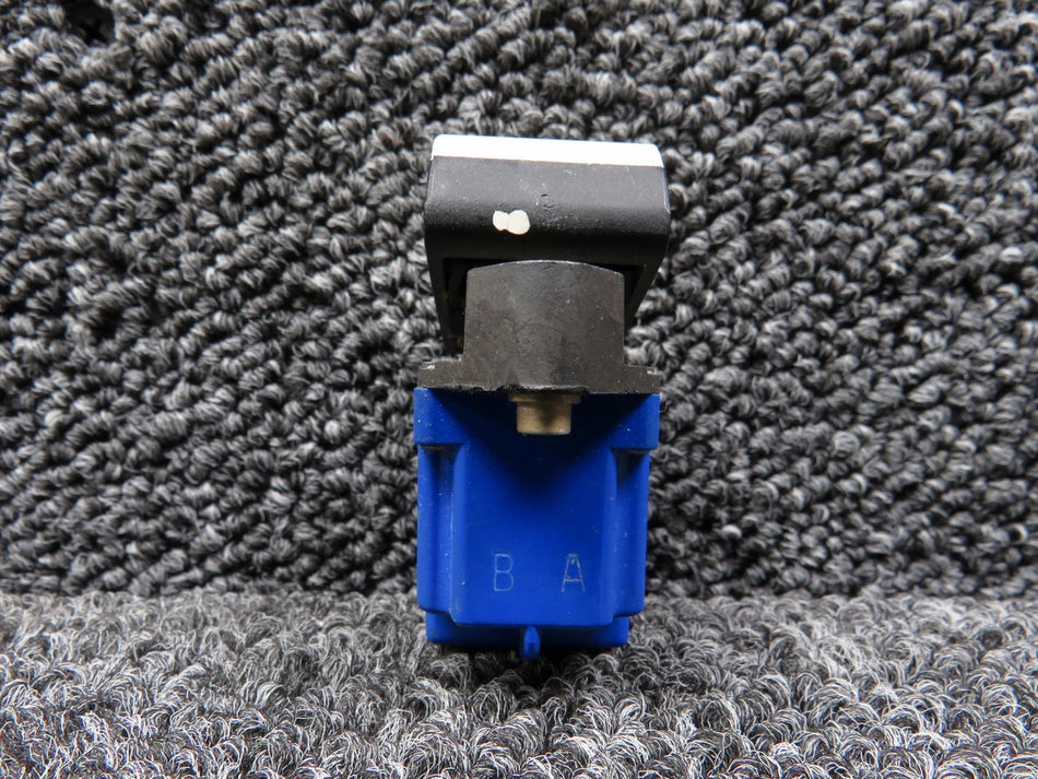 2TP1-3 Und Lab Inc Maintained Toggle Rocker Switch (White)