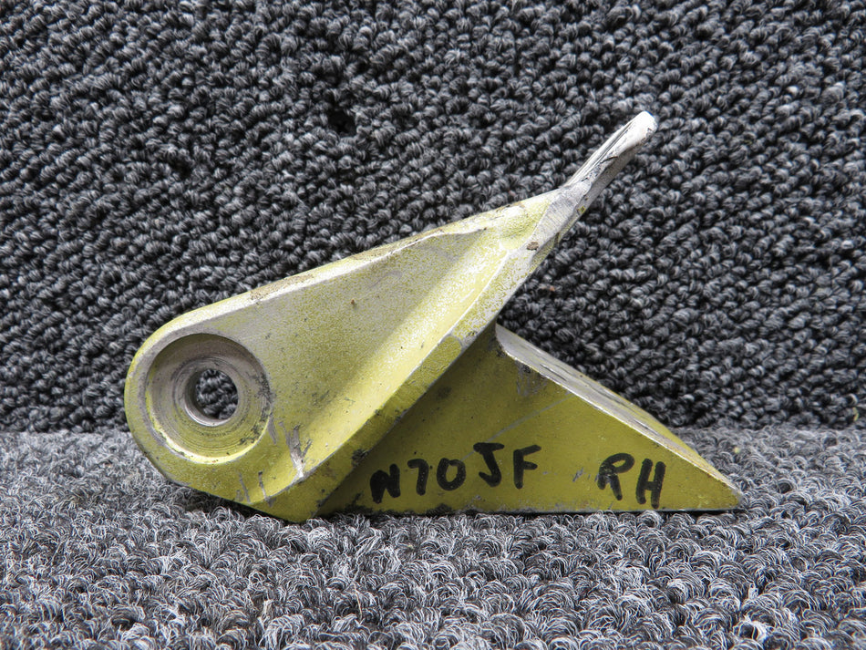 2351005-4 Lear L-25B RH Engine Mount