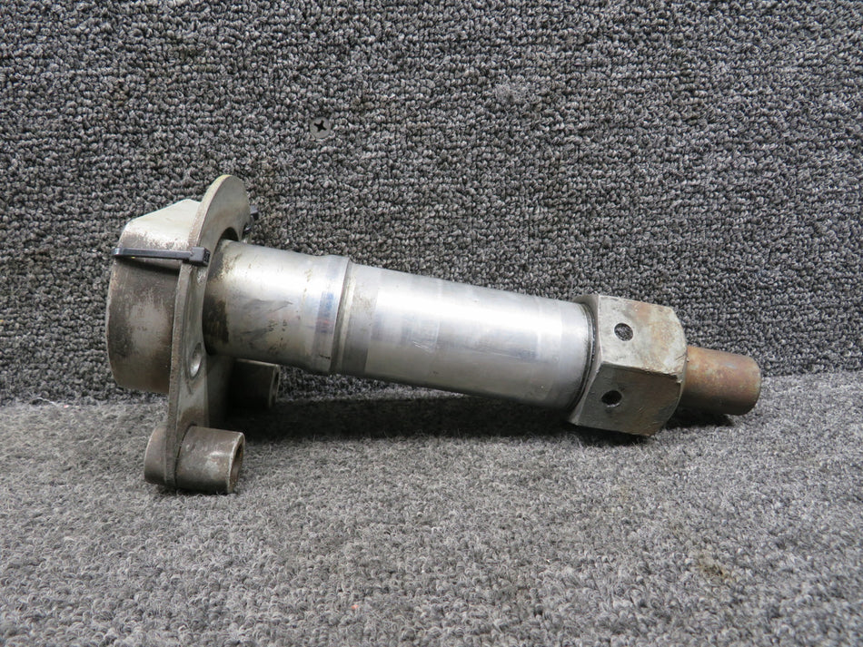 0441164-1 Cessna 150H Main Landing Gear Axle with Plate and Nut