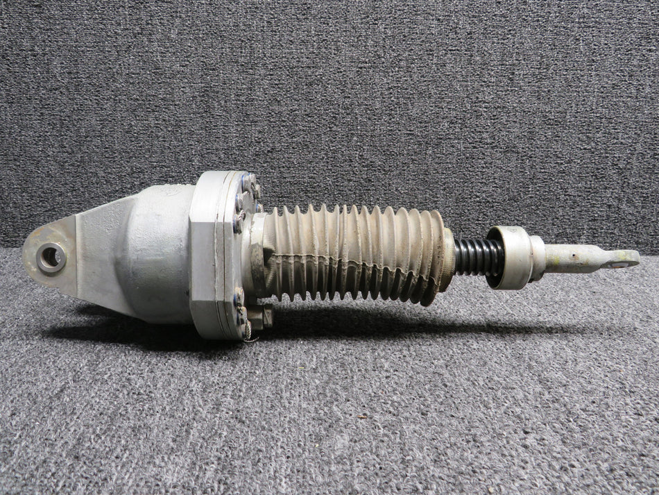 010A-39850 Mitsubishi MU-2B-26A Landing Gear Retracting Actuator Assembly
