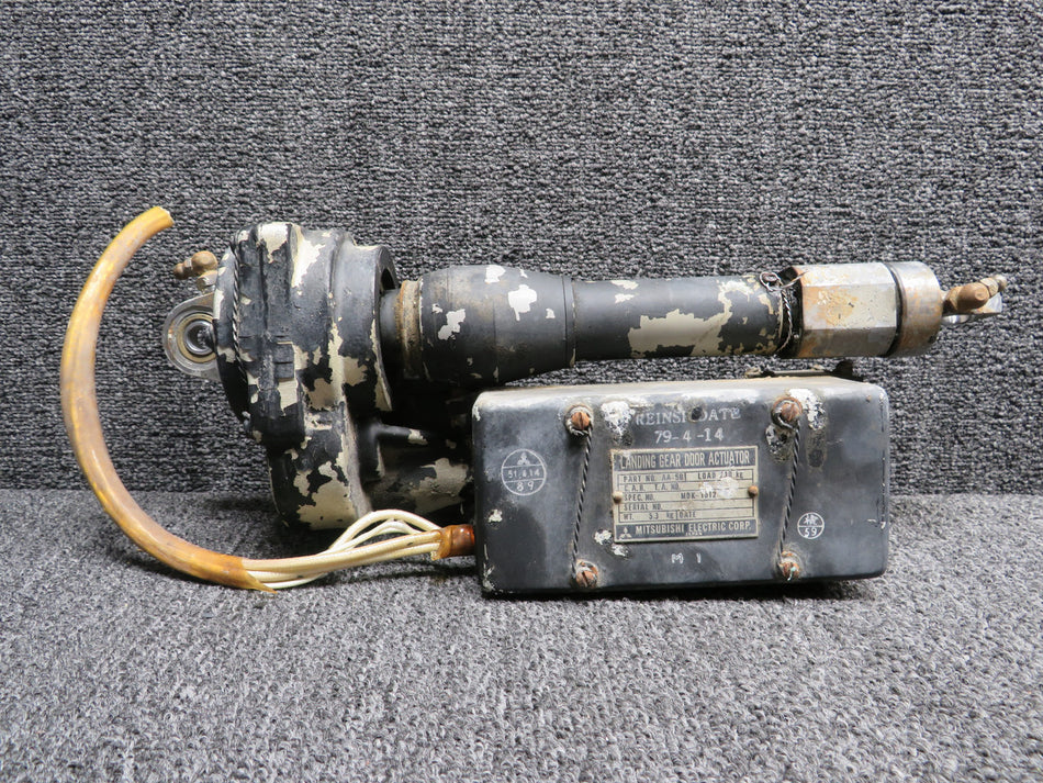 AA-5B Mitsubishi MU-2B-26A Main Landing Gear Door Actuator