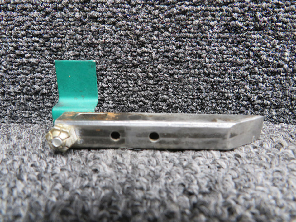 5111545-5, 5111560-18 Cessna 421C Lower Cabin Door Latch Pin with Indicator