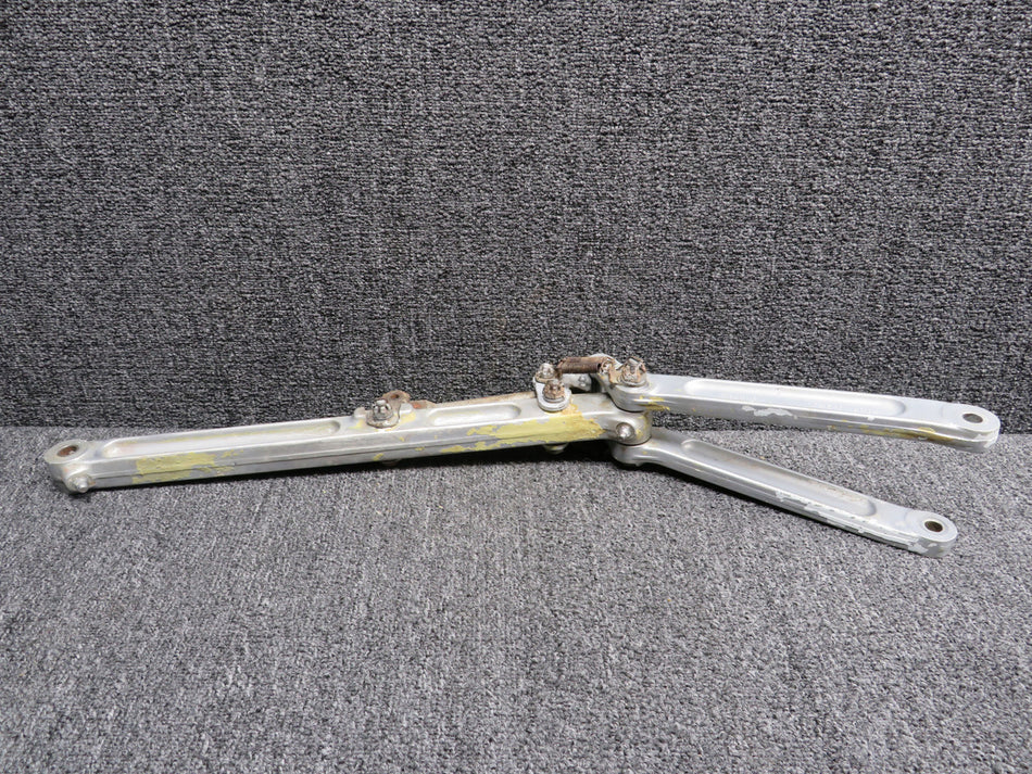 16279-000, 16198-000, 16279-007, 16235-003 PA23-250 Nose Gear Drag Link