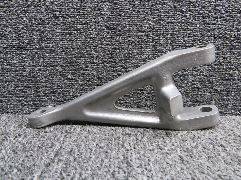 35-825193-1 (Cast: 35-825193) Beechcraft Lower Torque Knee (Bead Blasted)