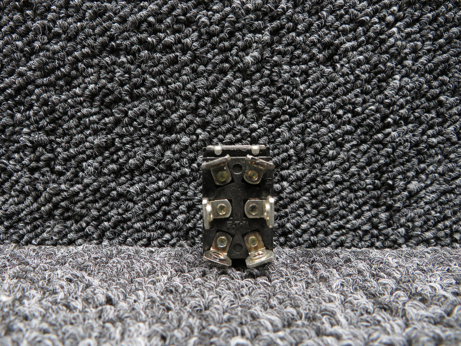 MS35059-21 (Alt: 8820K16) Cutler-Hammer Maintained Toggle Switch