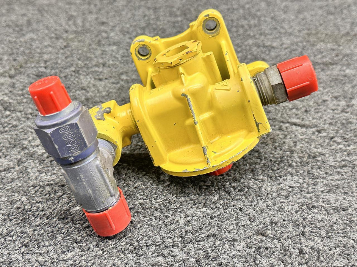 AC 0851709-1 (Weu: 6436732) Continental GTSIO-520-C AC Remote Oil Filter Mount