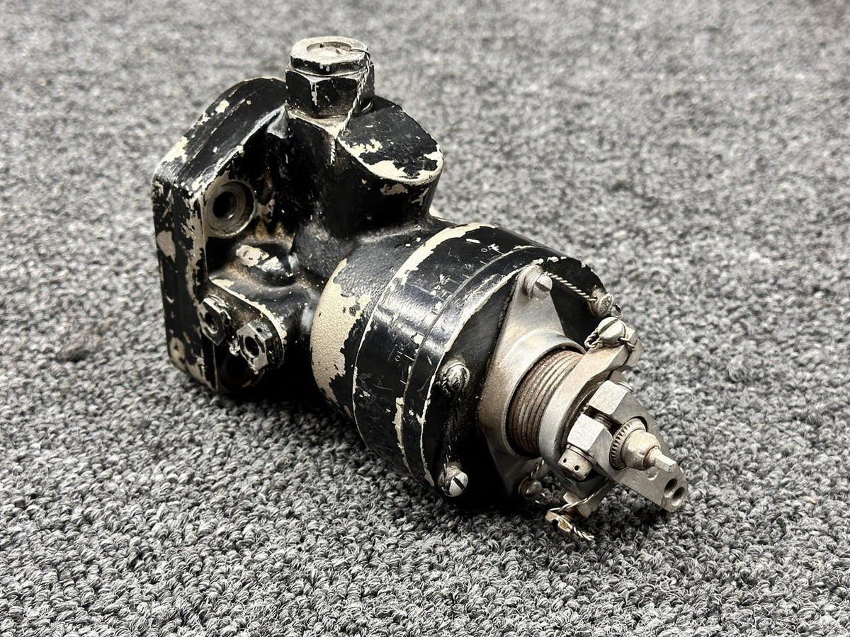 Woodward 1587075F Continental GTSIO-520-C Woodward Propeller Governor Assembly