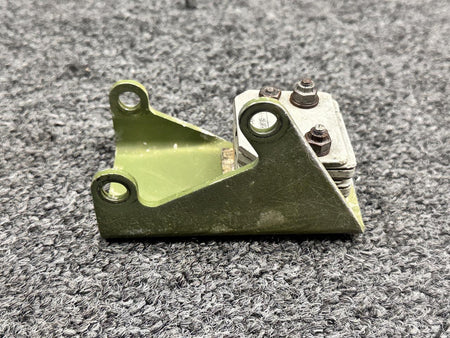Cessna Aircraft Parts 3E1319, 4E2218-4 Cessna 411 Brush Block Assembly with Bracket