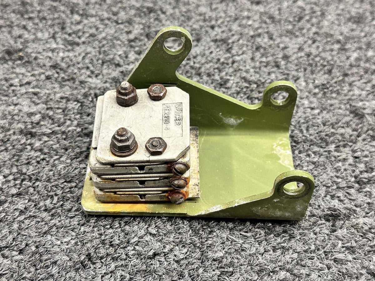 Cessna Aircraft Parts 3E1319, 4E2218-4 Cessna 411 Brush Block Assembly with Bracket