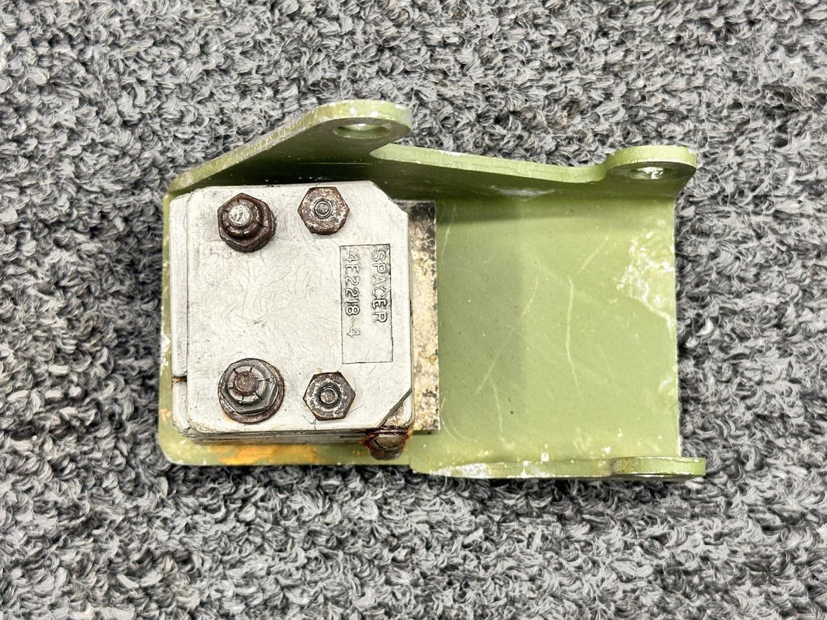 Cessna Aircraft Parts 3E1319, 4E2218-4 Cessna 411 Brush Block Assembly with Bracket