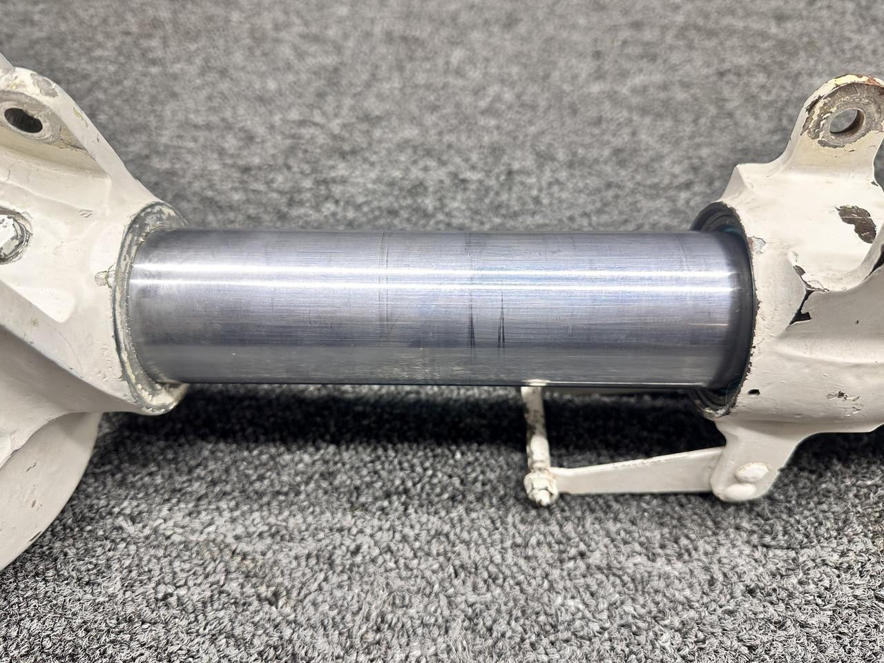 5842000-213, 5042000-230 Cessna 411 Nose Gear Assembly (Minus