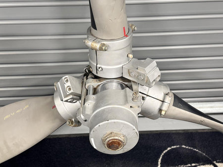 Hartzell Cessna 411 Hartzell 3-Blade Propeller Assembly (Not for Flight, Core)