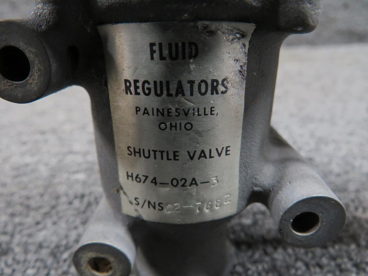 Fluid Regulators  H674-02A-3 Fluid Regulators Shuttle Valve