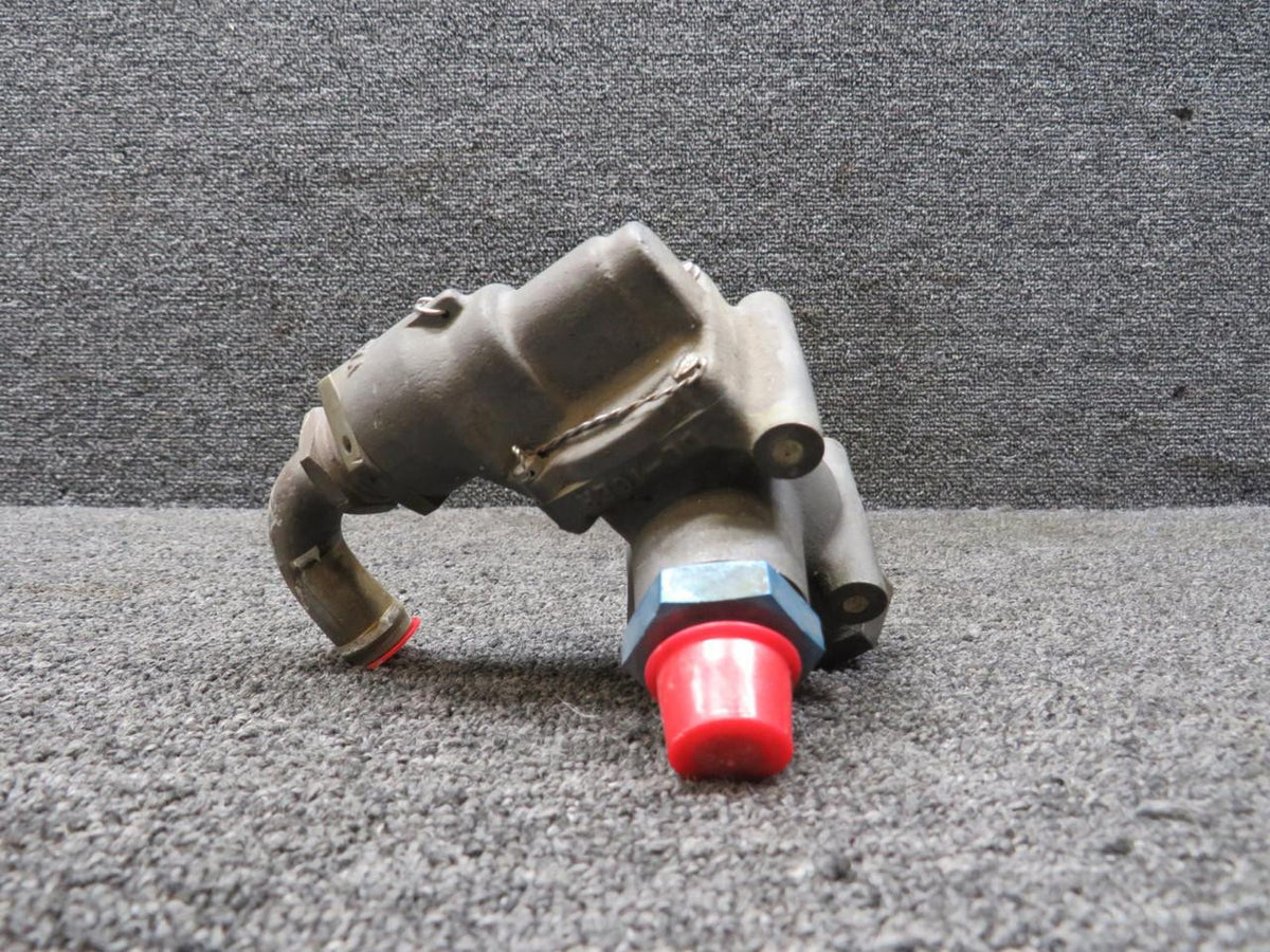 Fluid Regulators  H674-02A-3 Fluid Regulators Shuttle Valve