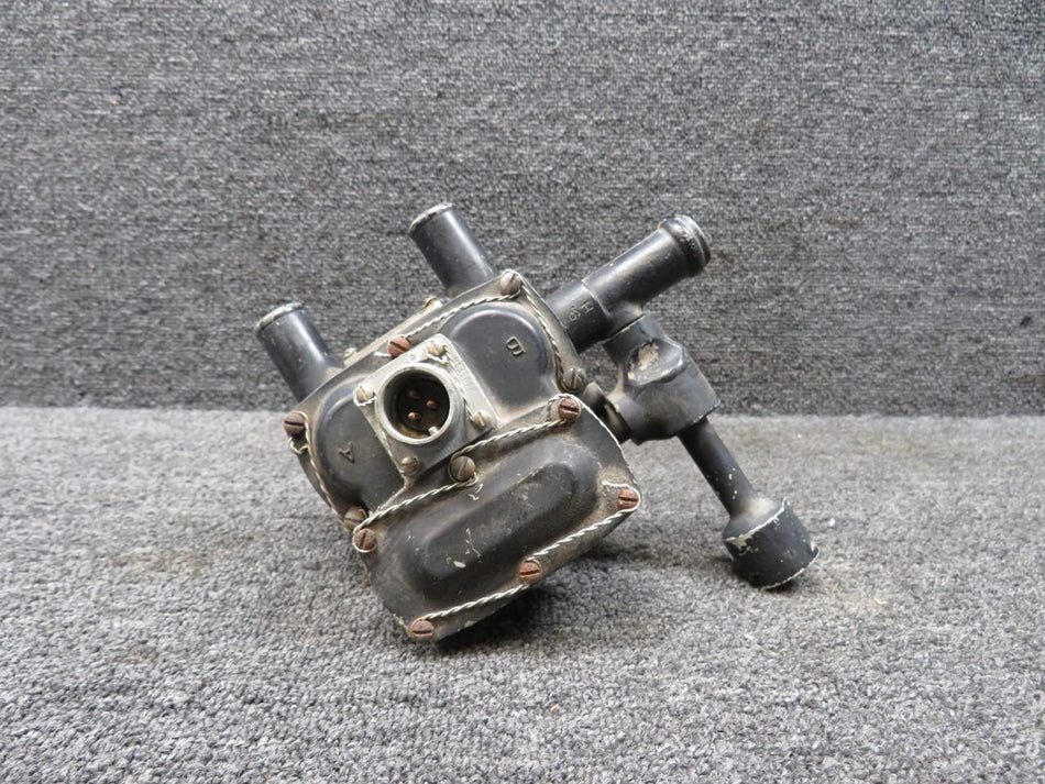 Bendix Airplane Parts & Equipment 38E63-1A Bendix Ejector Distributing Valve (Slight Corrosion) (Volts: 28)