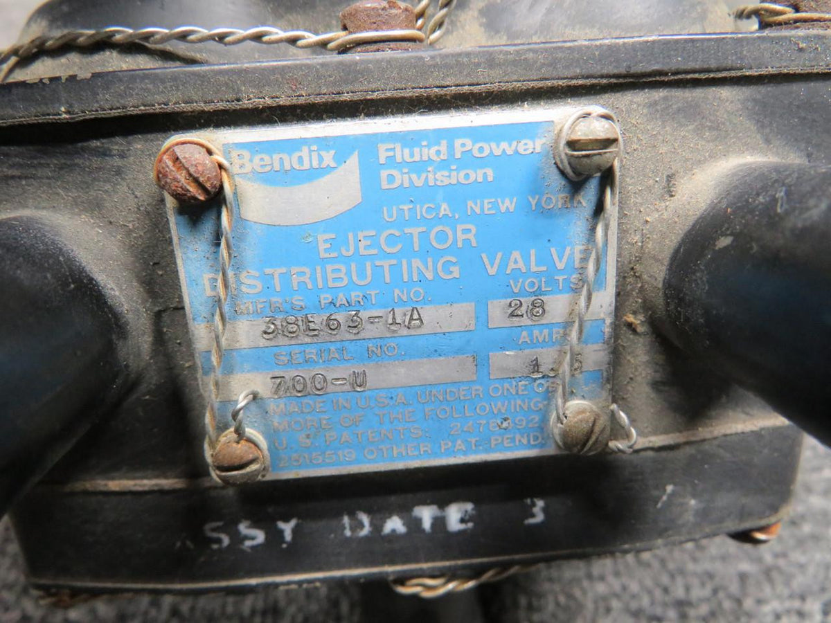 Bendix Airplane Parts & Equipment 38E63-1A Bendix Ejector Distributing Valve (Slight Corrosion) (Volts: 28)
