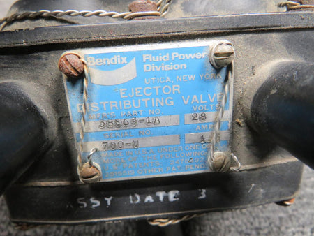 Bendix Airplane Parts & Equipment 38E63-1A Bendix Ejector Distributing Valve (Slight Corrosion) (Volts: 28)