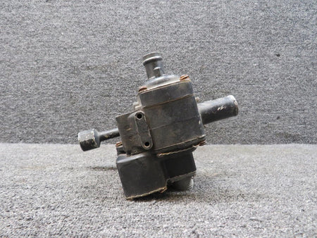 Bendix Airplane Parts & Equipment 38E63-1A Bendix Ejector Distributing Valve (Slight Corrosion) (Volts: 28)
