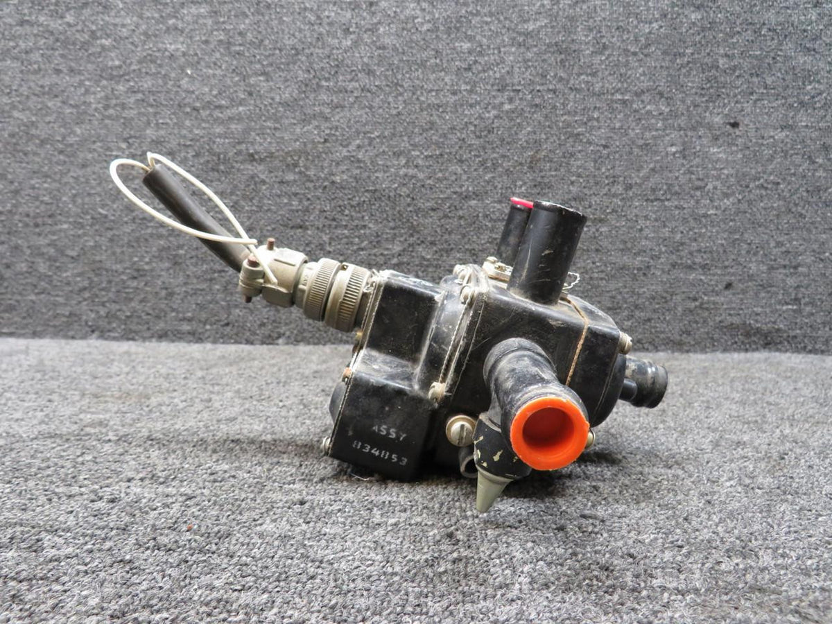 Bendix Airplane Parts & Equipment 38E63-1B Bendix Ejector Distributing Valve (Chipped Valve Stem) (Volts: 28)