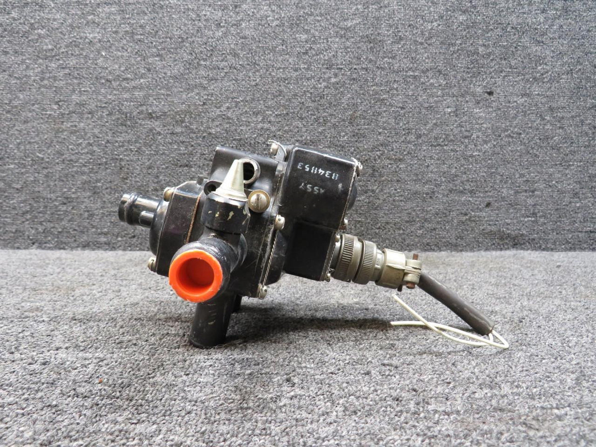 Bendix Airplane Parts & Equipment 38E63-1B Bendix Ejector Distributing Valve (Chipped Valve Stem) (Volts: 28)