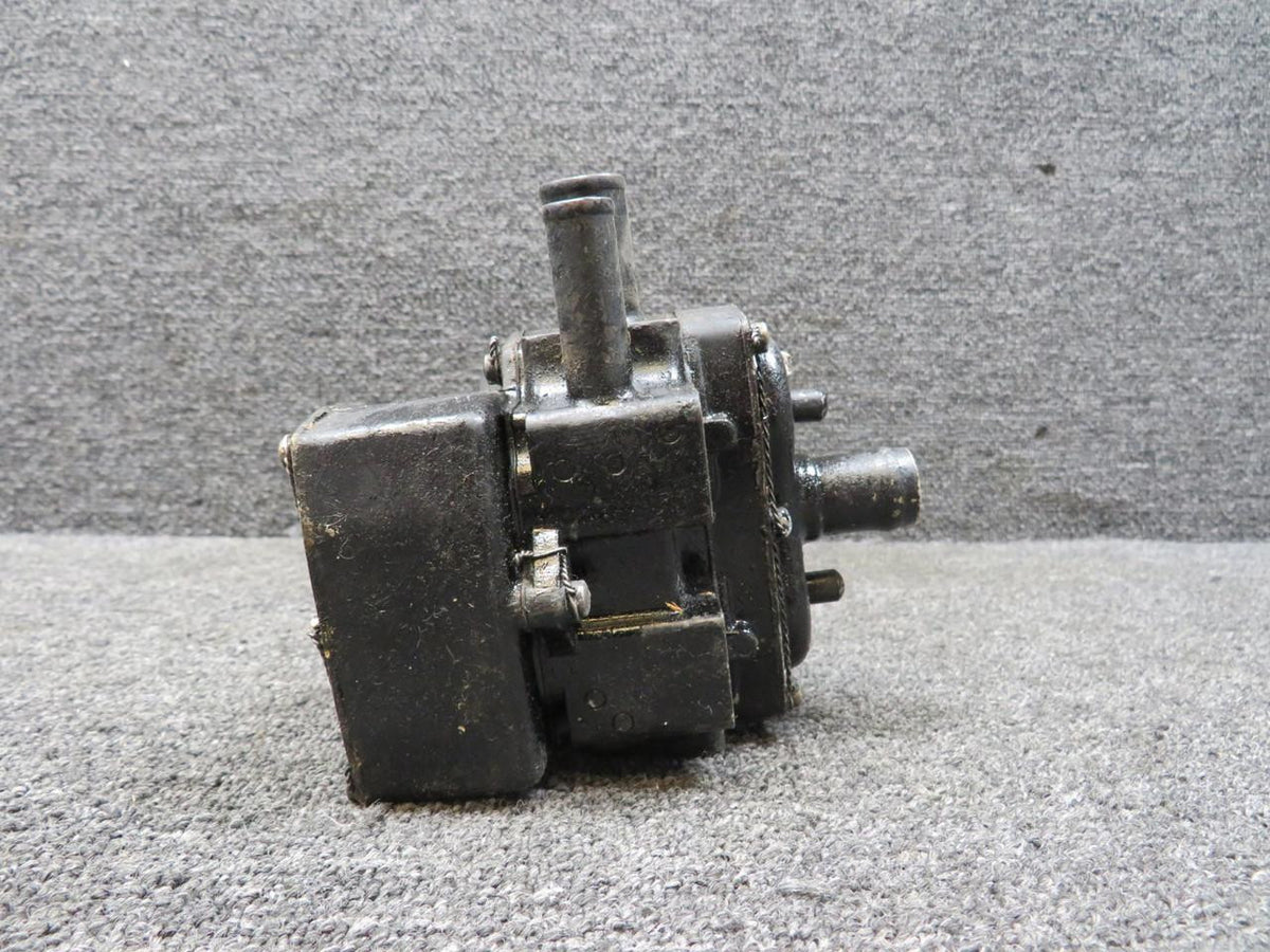 Bendix Airplane Parts & Equipment 1532-3B Bendix Style B De-Icer Distributor Valve (Volts: 28)