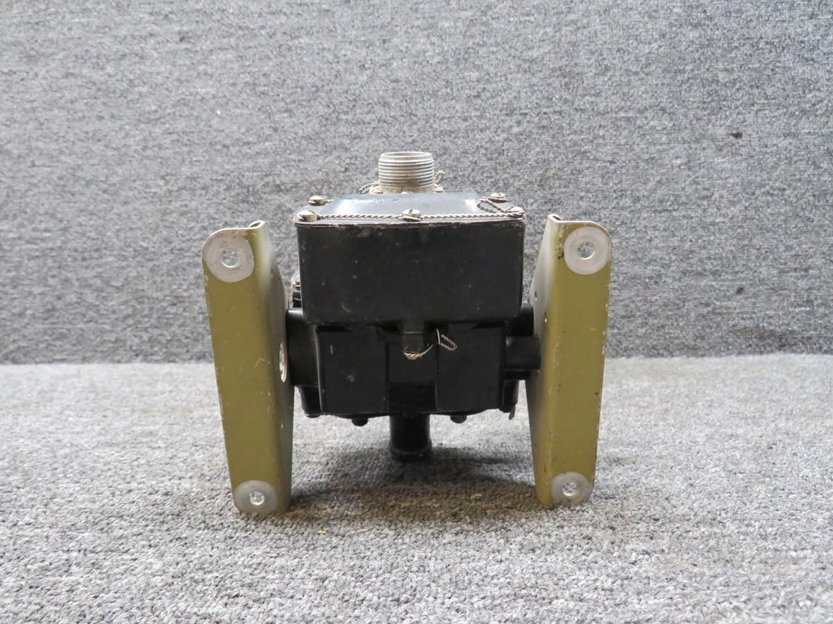 Bendix Airplane Parts & Equipment 1532-3-A Bendix Style A De-Icer Distributor Valve w Brackets (Minor Corrosion)