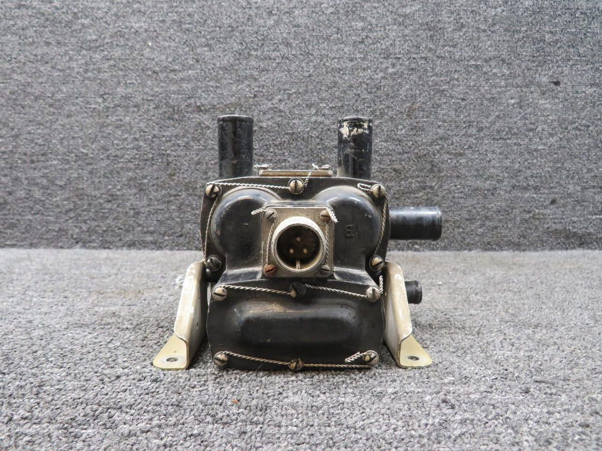 Bendix Airplane Parts & Equipment 1532-3-A Bendix Style A De-Icer Distributor Valve w Brackets (Minor Corrosion)