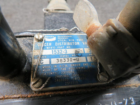 Bendix Airplane Parts & Equipment 1532-3 Bendix Style C De-Icer Distributor Valve with Connector (Volts: 28)
