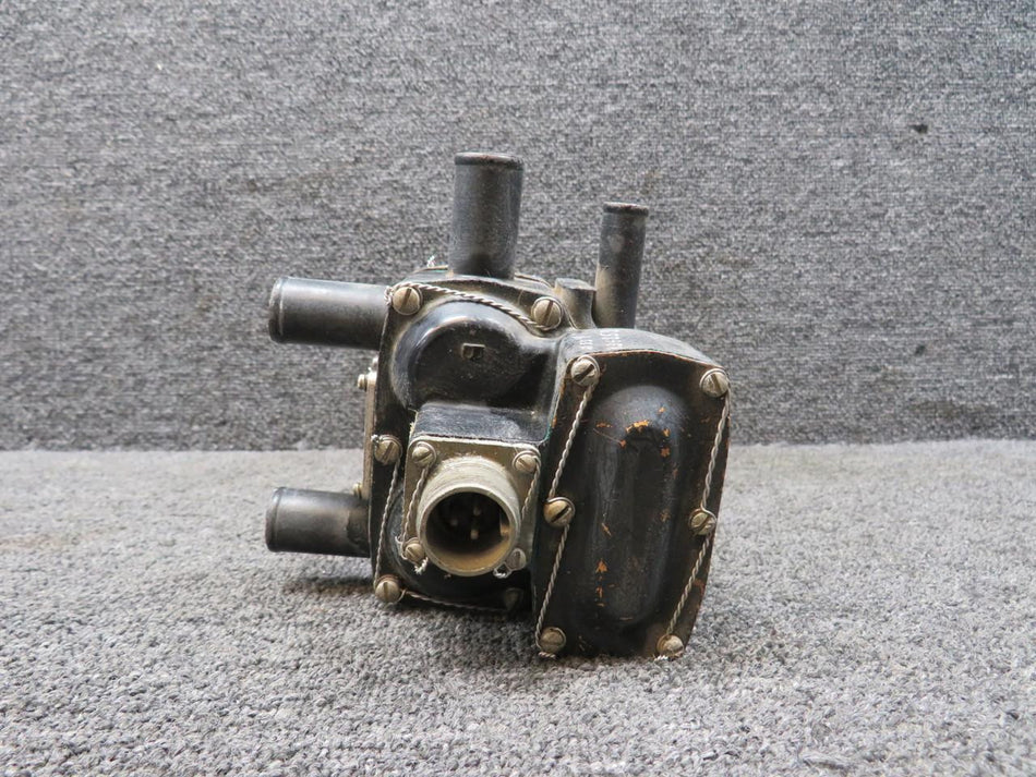 Bendix Airplane Parts & Equipment 1532-3 Bendix Style A De-Icer Distributor Valve (Volts: 28)