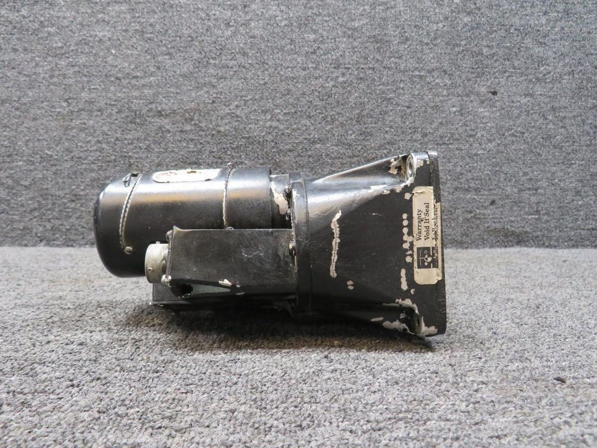Gates Learjet 2380066-68 Gates Learjet Nose Landing Gear Steering Servo (Damaged Housing)