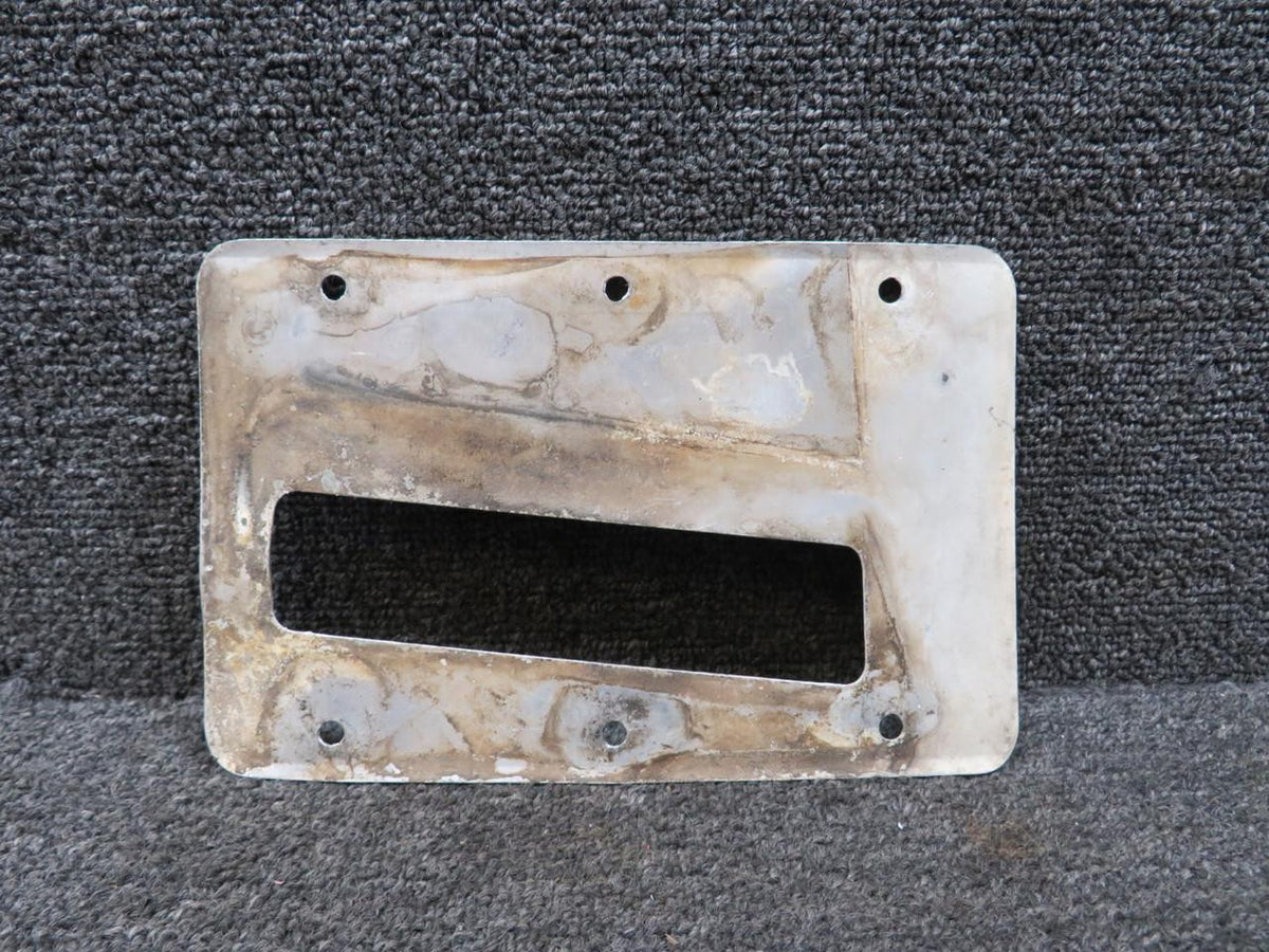 Cessna Aircraft Parts 0441024-2 Cessna 150F Landing Gear Fillet Plate RH
