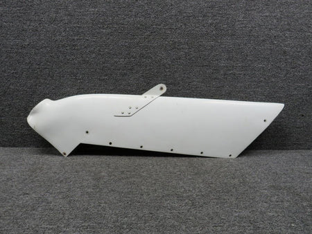 Cessna Aircraft Co 1571011-1 Cessna 337 Upper Vertical Fin Tip Assembly w VHF Antenna