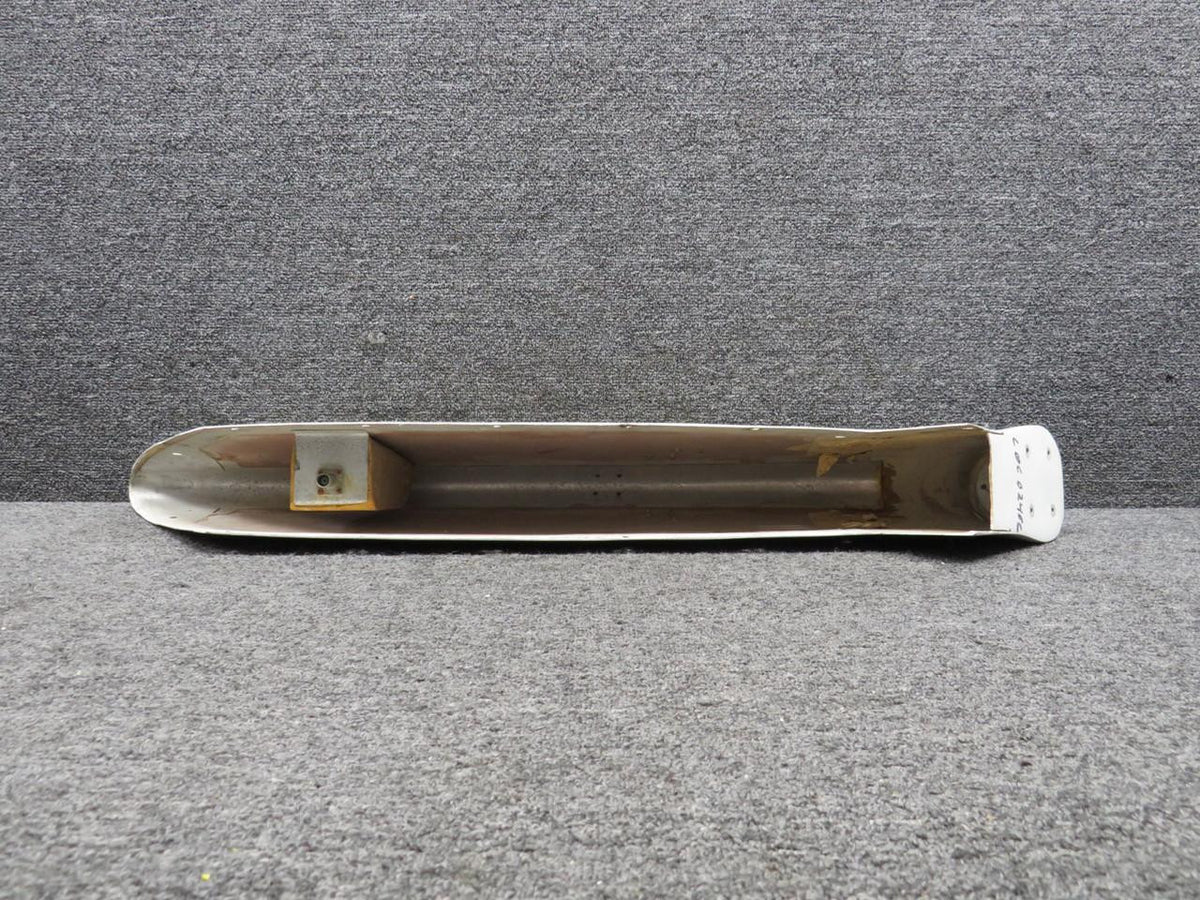Cessna Aircraft Co 1571011-1 Cessna 337 Upper Vertical Fin Tip Assembly w VHF Antenna