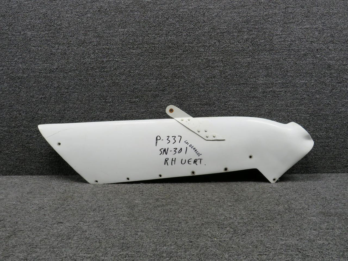 Cessna Aircraft Co 1571011-1 Cessna 337 Upper Vertical Fin Tip Assembly w VHF Antenna