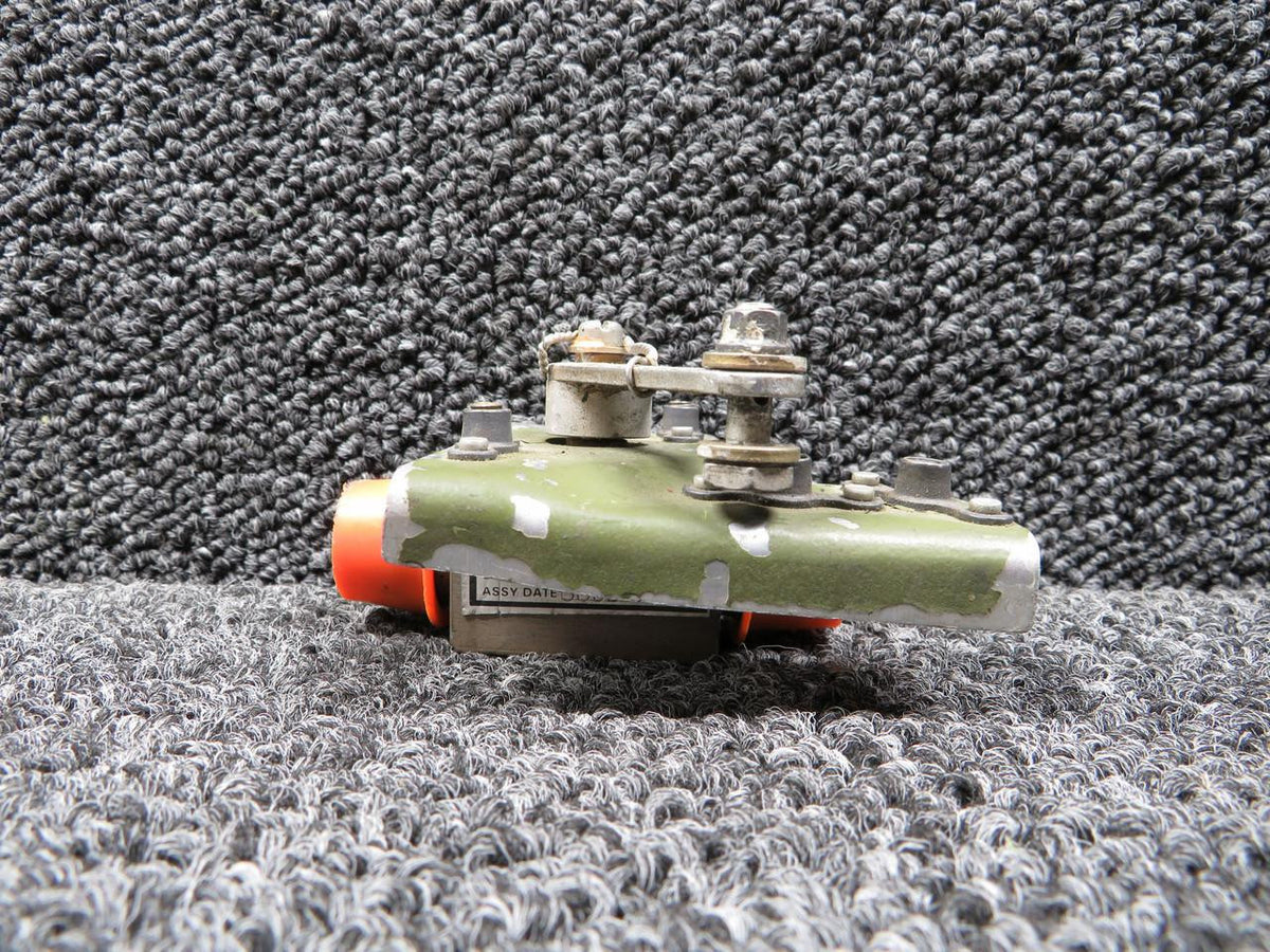 Cessna Aircraft Parts S-1903-2 (Use: 0716111-4) Cessna Fuel Shut-Off Valve with Mount Assembly