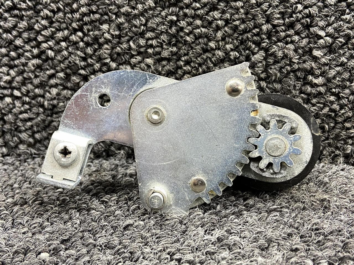 Mooney Aircraft Parts & Accessories 361-032-518 (Use: 640157-9501) Mooney M20K Cabin Air Adjustment Knob