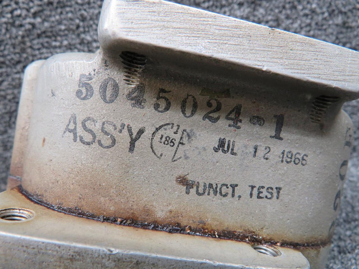 Cessna Aircraft Parts 0894000-2 (Cast: 5045024-1) Cessna Landing Gear Actuator Reduction Unit