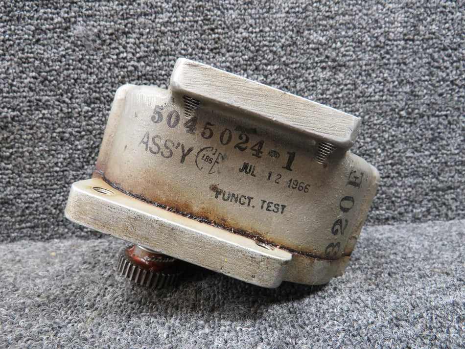 Cessna Aircraft Parts 0894000-2 (Cast: 5045024-1) Cessna Landing Gear Actuator Reduction Unit