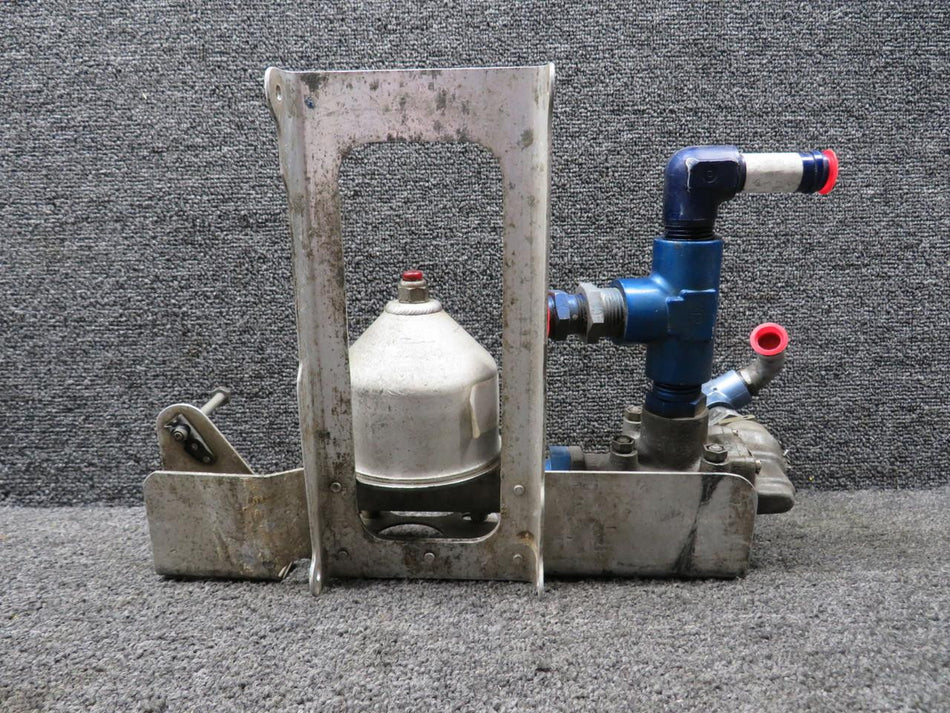 BF Goodrich  3D1541, 3D1549-02A BF Goodrich Filter and Shuttle Valve Assembly with Brackets