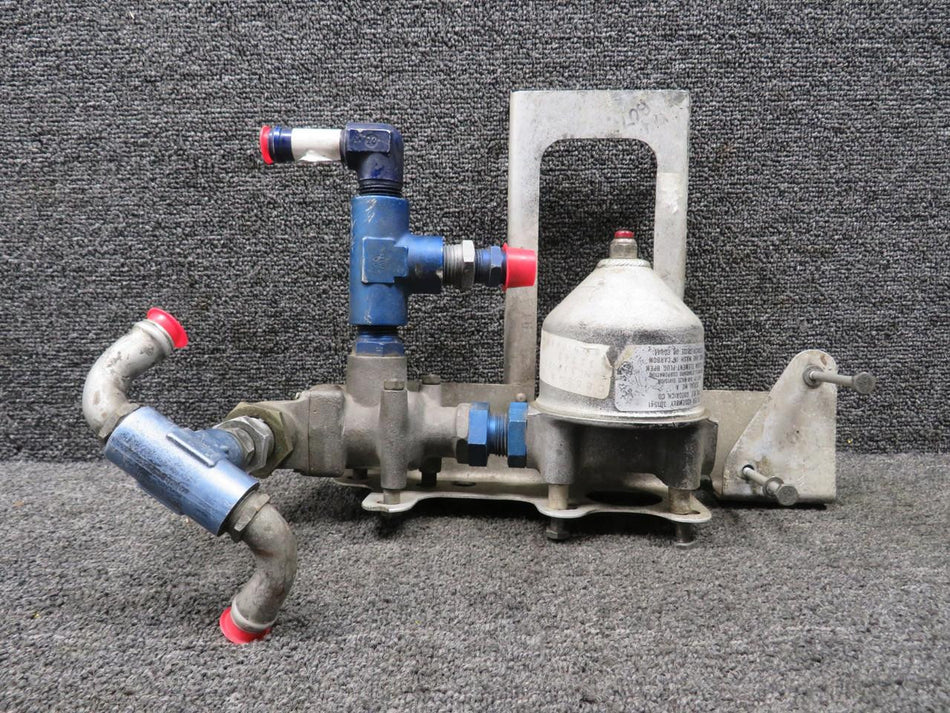 BF Goodrich  3D1541, 3D1549-02A BF Goodrich Filter and Shuttle Valve Assembly with Brackets